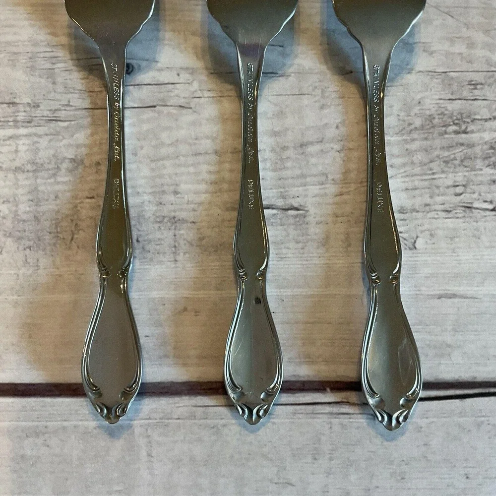 3 Oneida Deluxe STRATHMORE Stainless Steel Flatware Salad Dessert Forks Lot #3